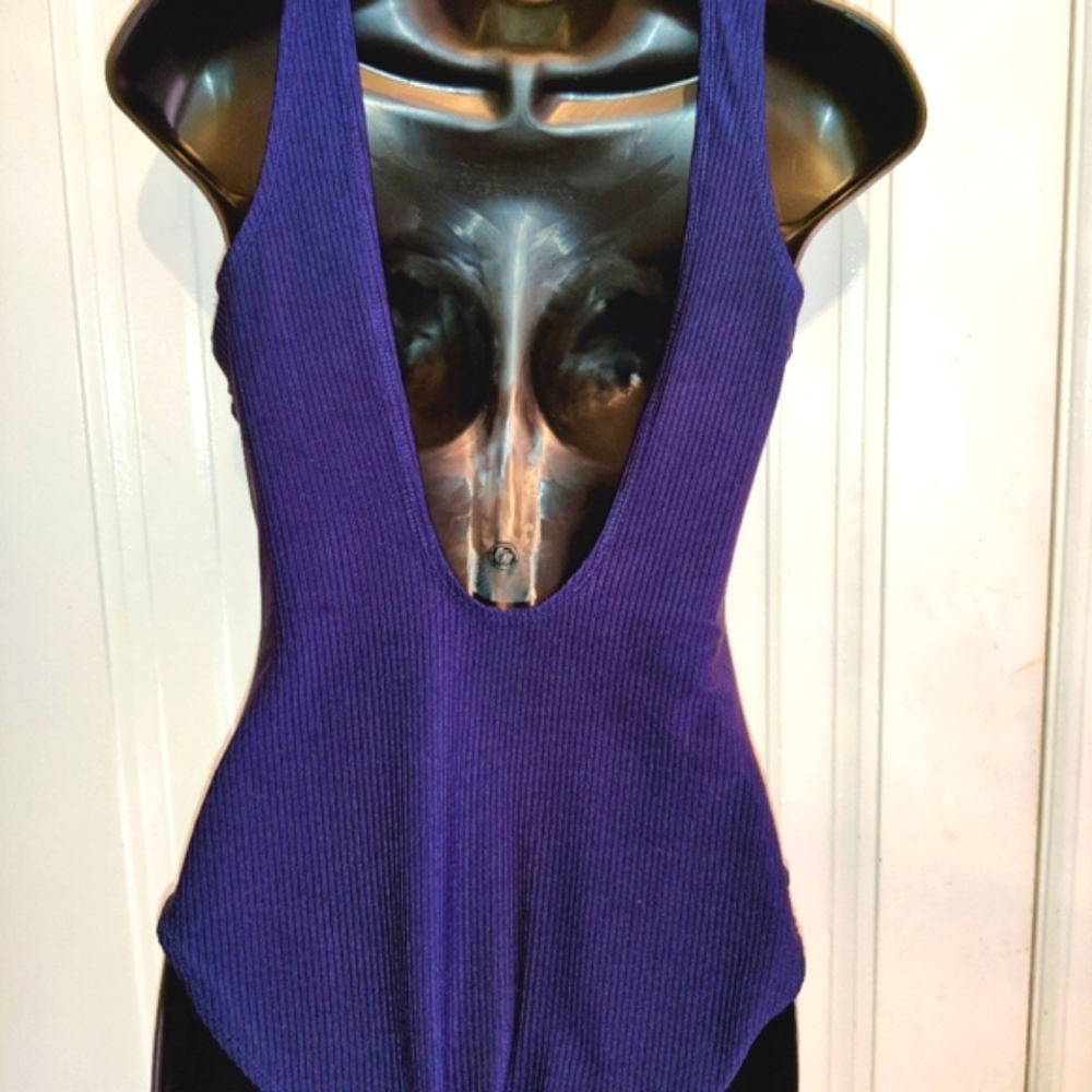 Basic Edition 1 piece Swimsuit - Picture 2 of 2